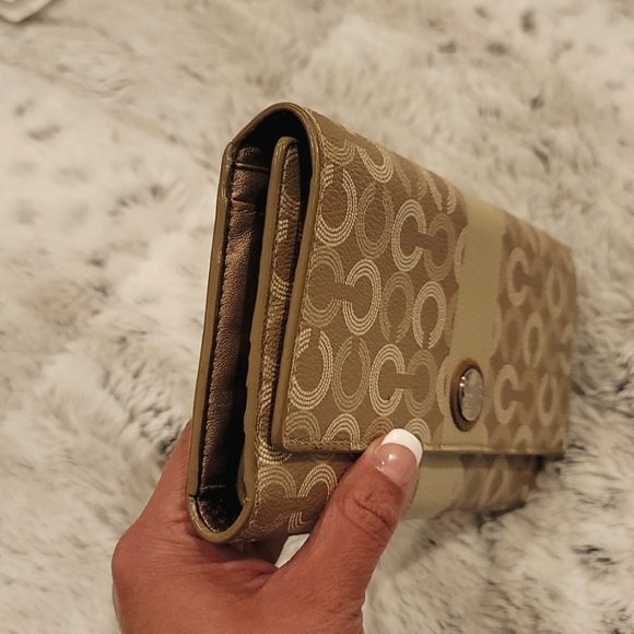 Coach wallet/checkbook - Picture 10 of 11